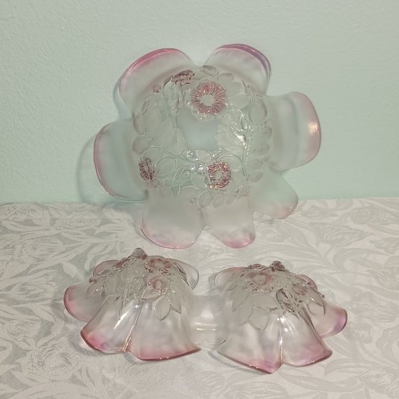 Fluted Double Bowl Serving Dish and Medium Fluted Serving Bowl - Picture 2 of 6